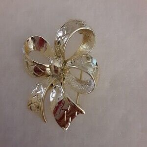 Vintage Gold Tone Bow Brooch 1.5" Ribbon Design Classic Holiday Career Pin